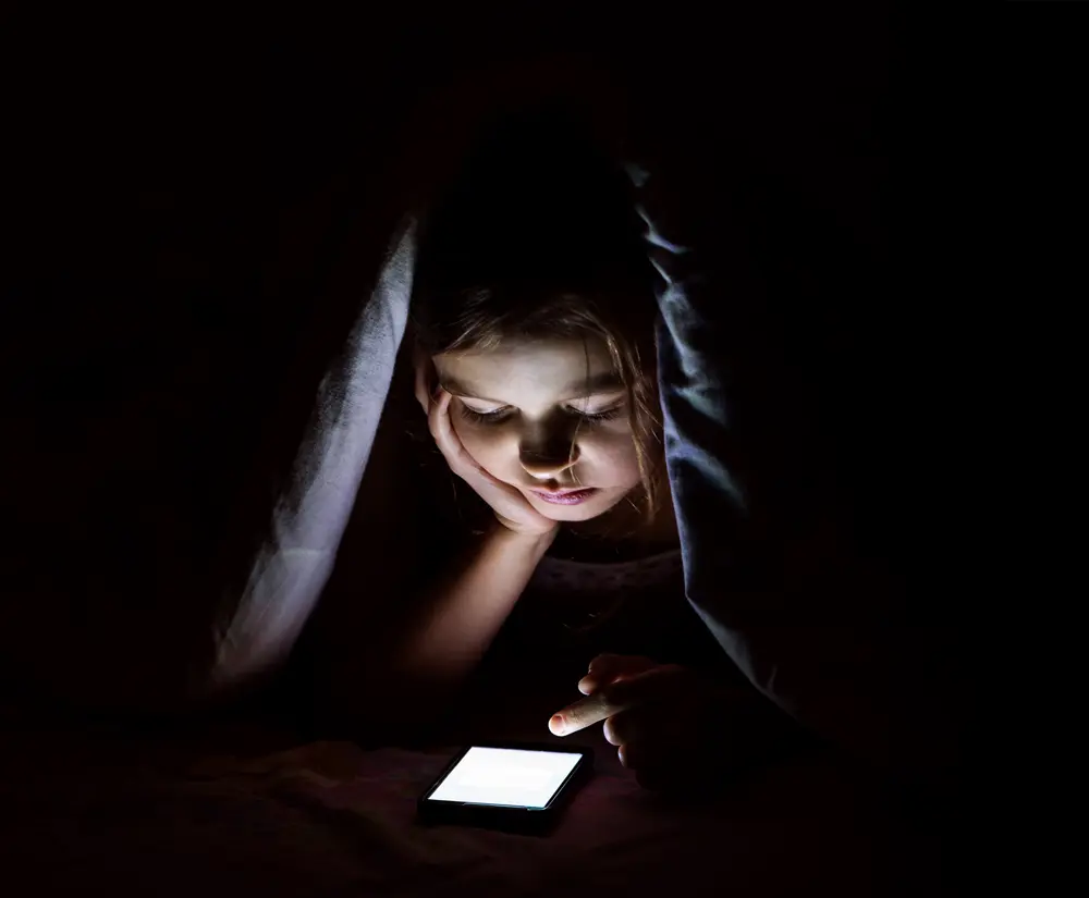 Não podemos mais ser indiferentes ao impacto brutal do mundo digital sobre crianças e adolescentes.
 Alerta!