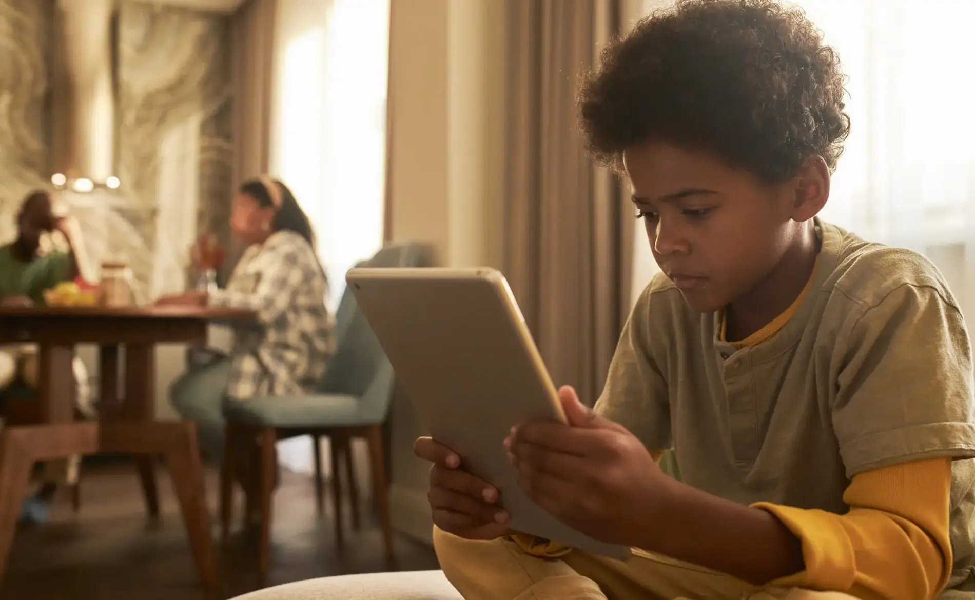 5% dos brasileiros têm na família crianças que foram vítimas de ‘desafios’ na internet (Núcleo)