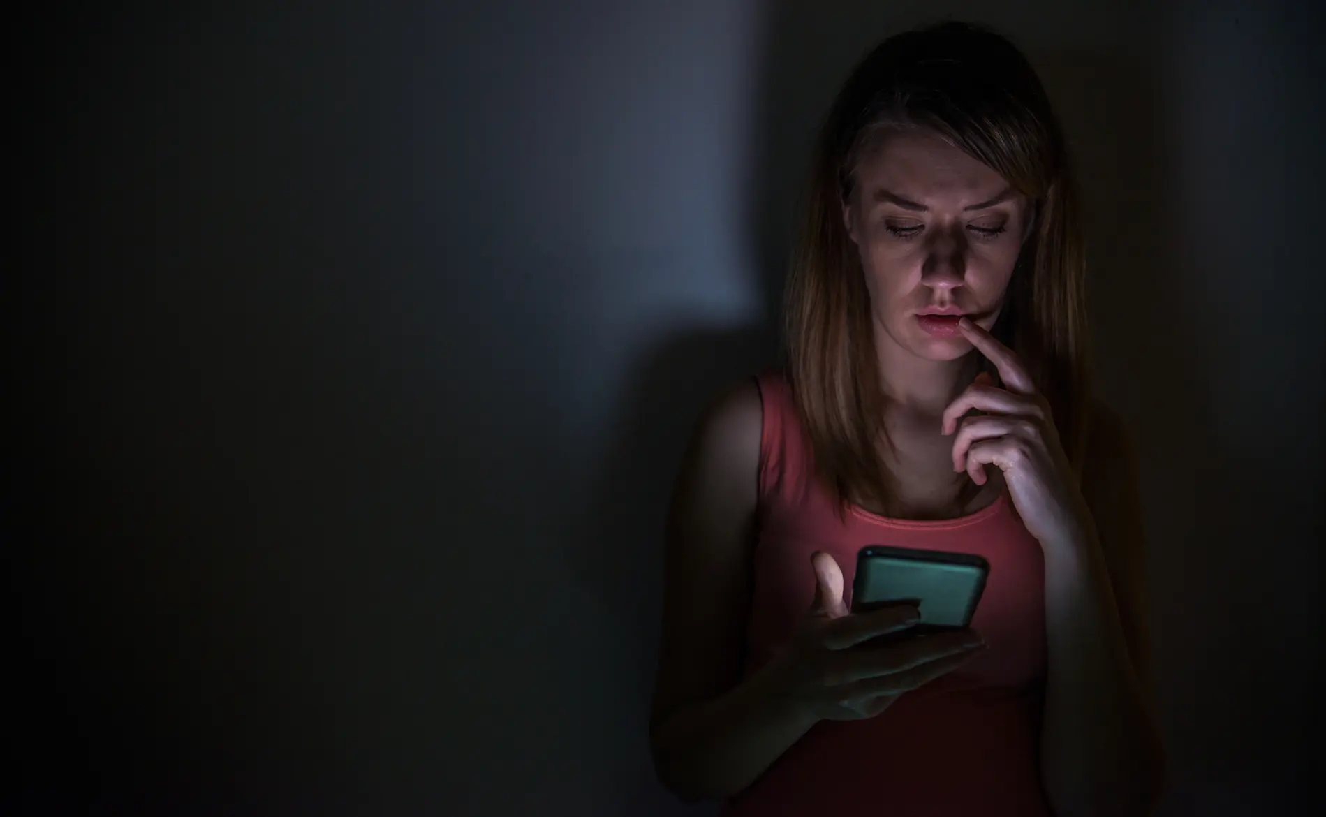 Instagram vai alertar pais quando filhos buscarem conteúdos sobre suicídio (UOL)