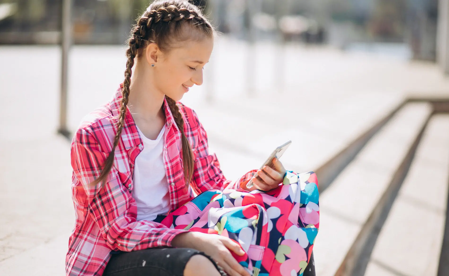 Reino Unido limita redes e chats de IA para menores de 16 anos (BBC)